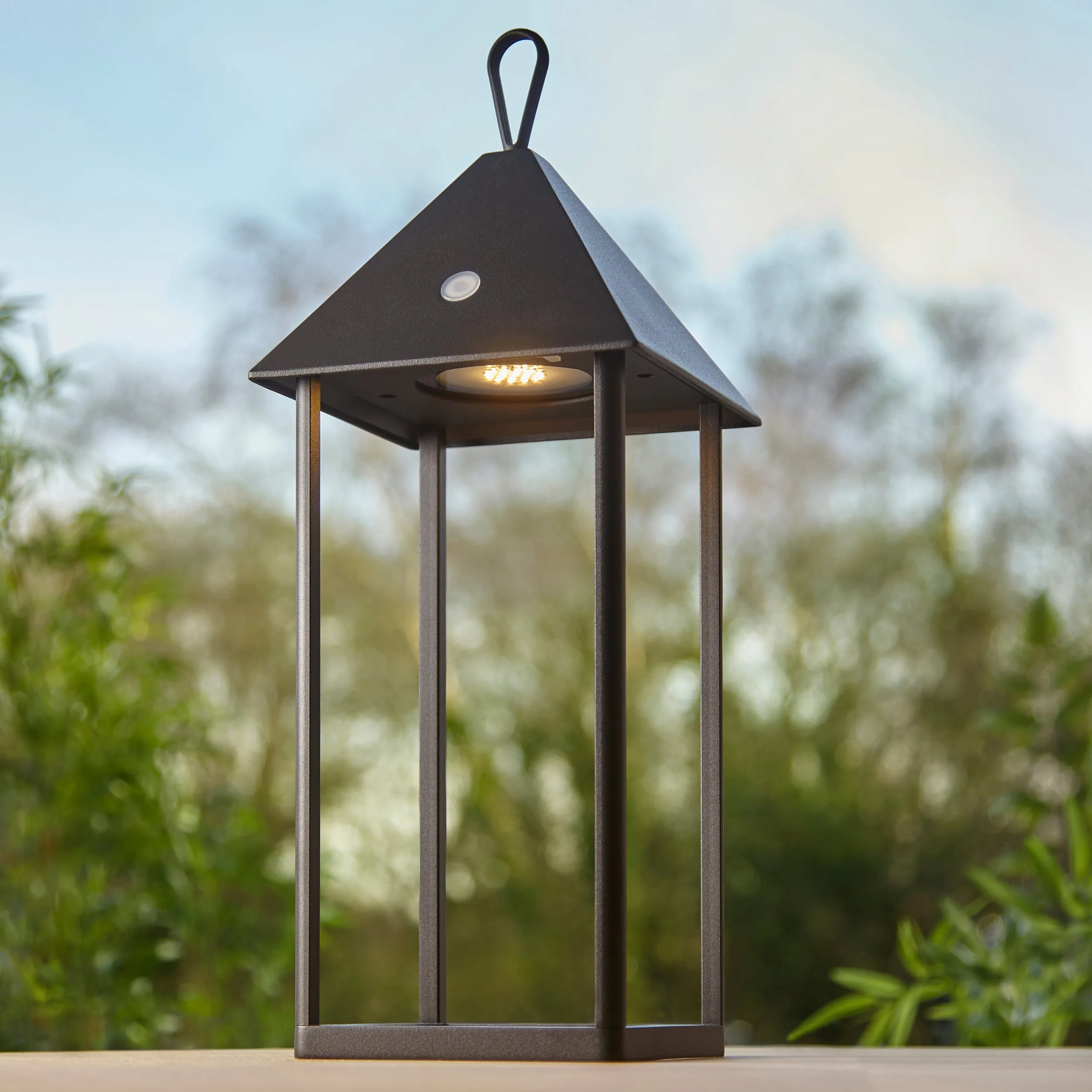 Endon 106790 Hoot 1lt Table Matt black 3.15W LED (SMD 2835) Warm White