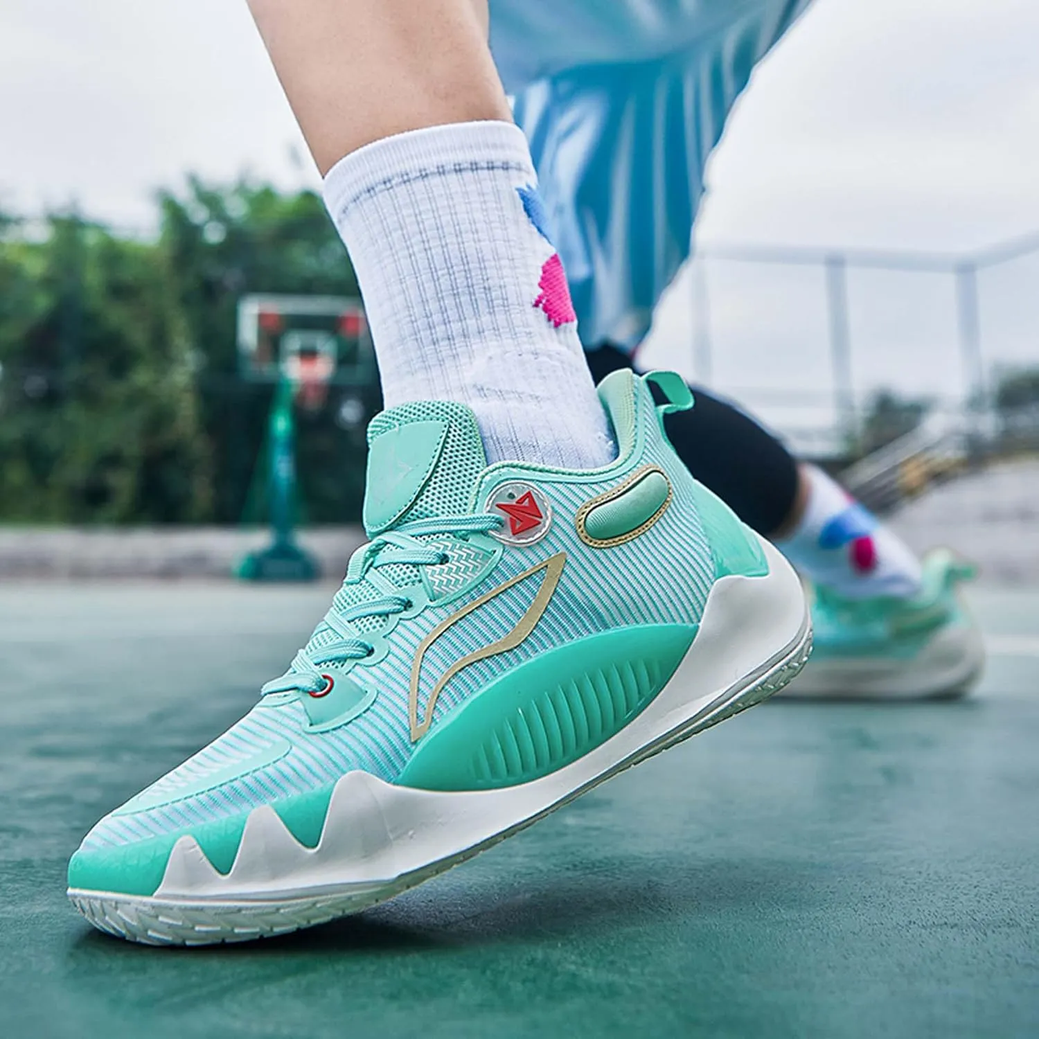 Men's Lace-up Basketball Shoes Anti-Slip Breathable Running Shoes Women's High Top Basketball Shoes Youth Outdoor Sports Basketball Shoes Fashion Sneakers