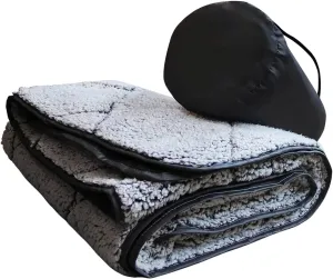 Portable Fleece Camping Blanket Waterproofs Outdoor Blanket Soft Moistureproof Folding Mat for Outdoor Camping Picnics