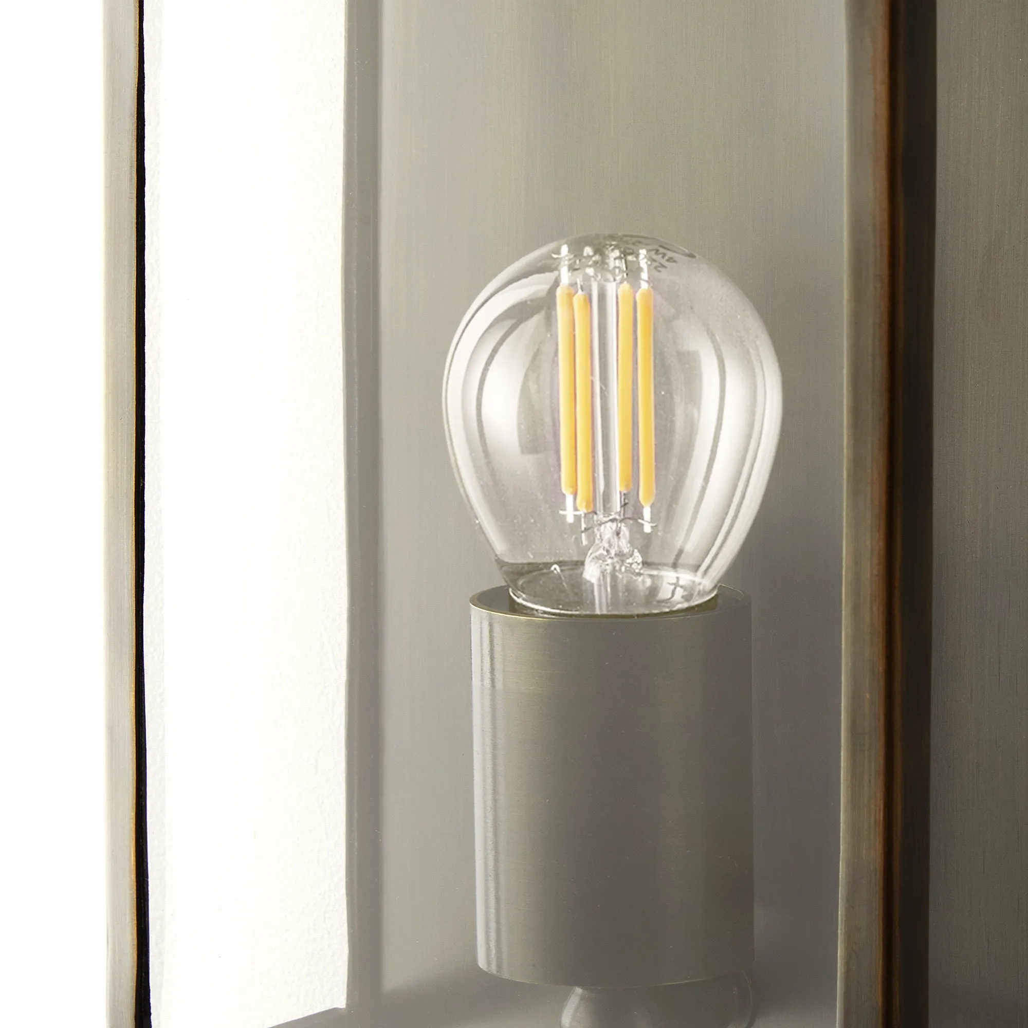 Smaller Orford wall sconce bronze