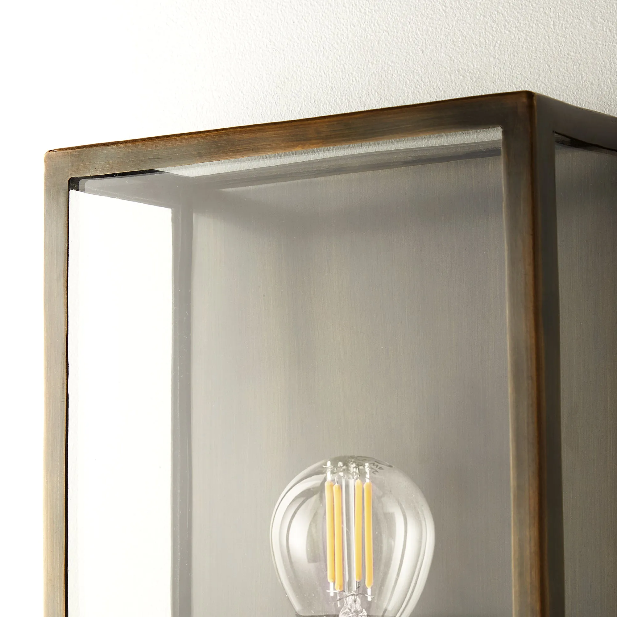 Smaller Orford wall sconce bronze