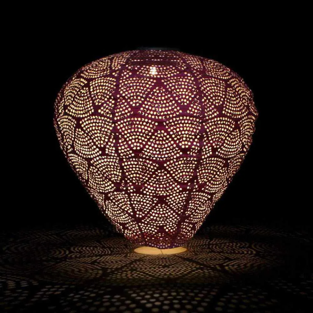 Solar Lantern Lights – Elegant Outdoor Lighting with Warm Glow