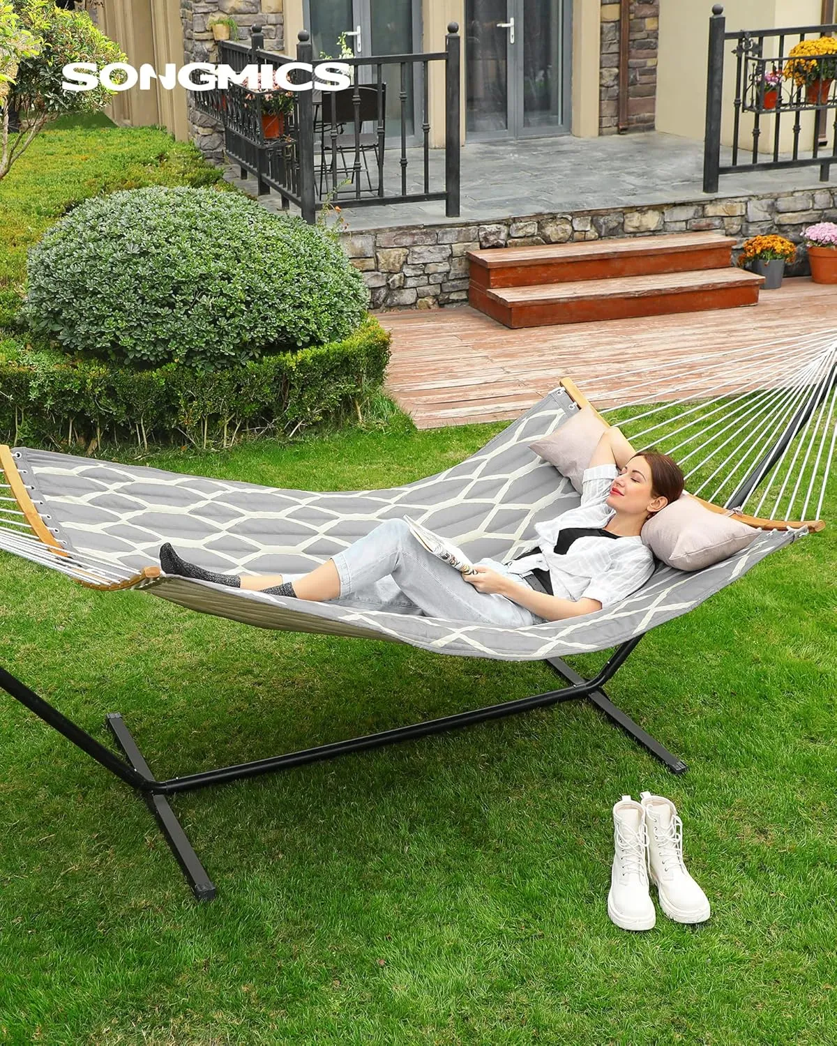 SONGMICS Hammock, Quilted Hammock with Curved Bamboo Spreaders, Pillow, 78.7 x 55.1 Inches, Portable Padded Hammock Holds up to 495 lb, Gray and Beige Rhombus UGDC034G02