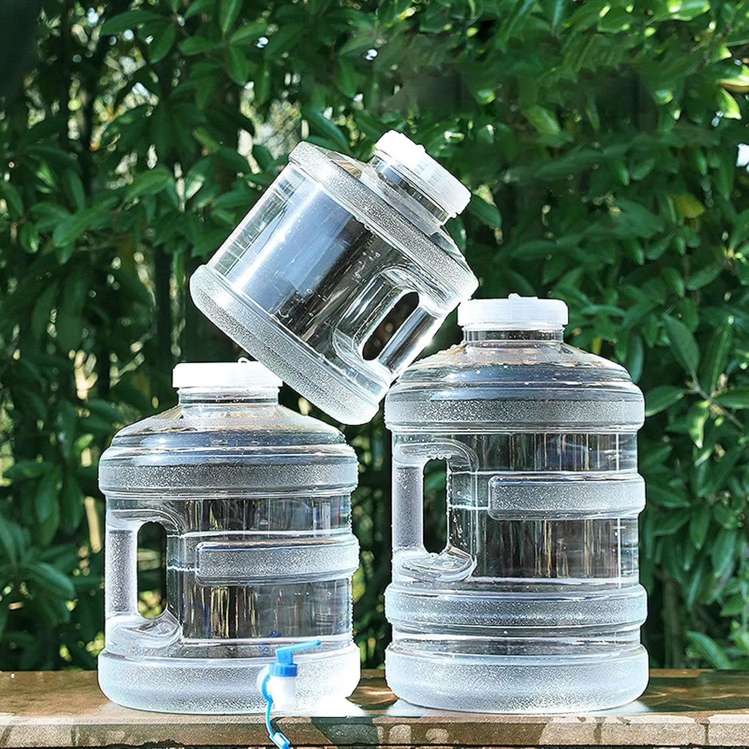 Water Storage Containers, Water Container with Tap, 2 Gallons Camping Water Jug, Portable BPA Free Water Tank with Handle, Transparent Water Storage Bucket for Outdoor Sports Camping Hiking (Blue)
