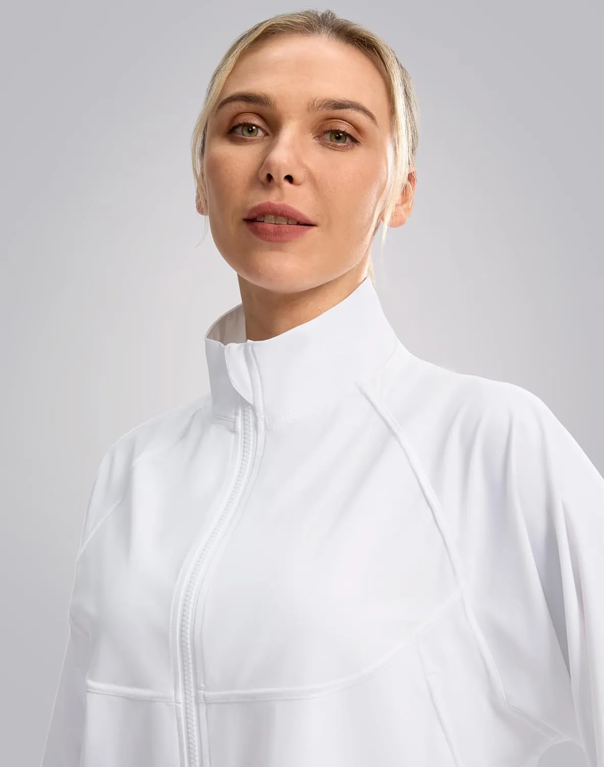 Women's Athletic Workout Jacket Lightweight UPF 50  Long Sleeve Sun Protection Shirts Zip Up Cropped Sun Jacket Hiking Tops
