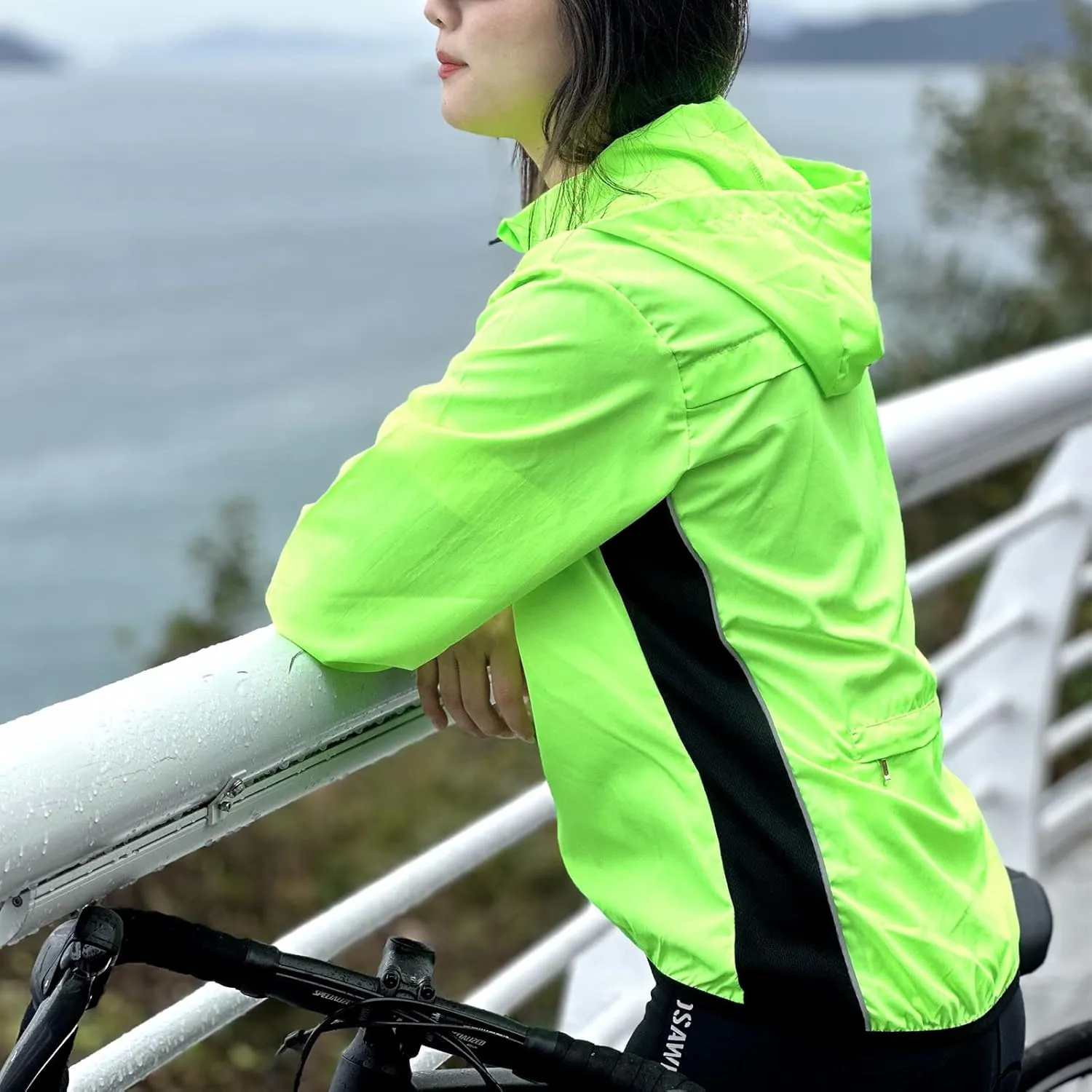 WOSAWE Women's Packable Cycling Jacket Water Resistance Running Hooded Windbreaker